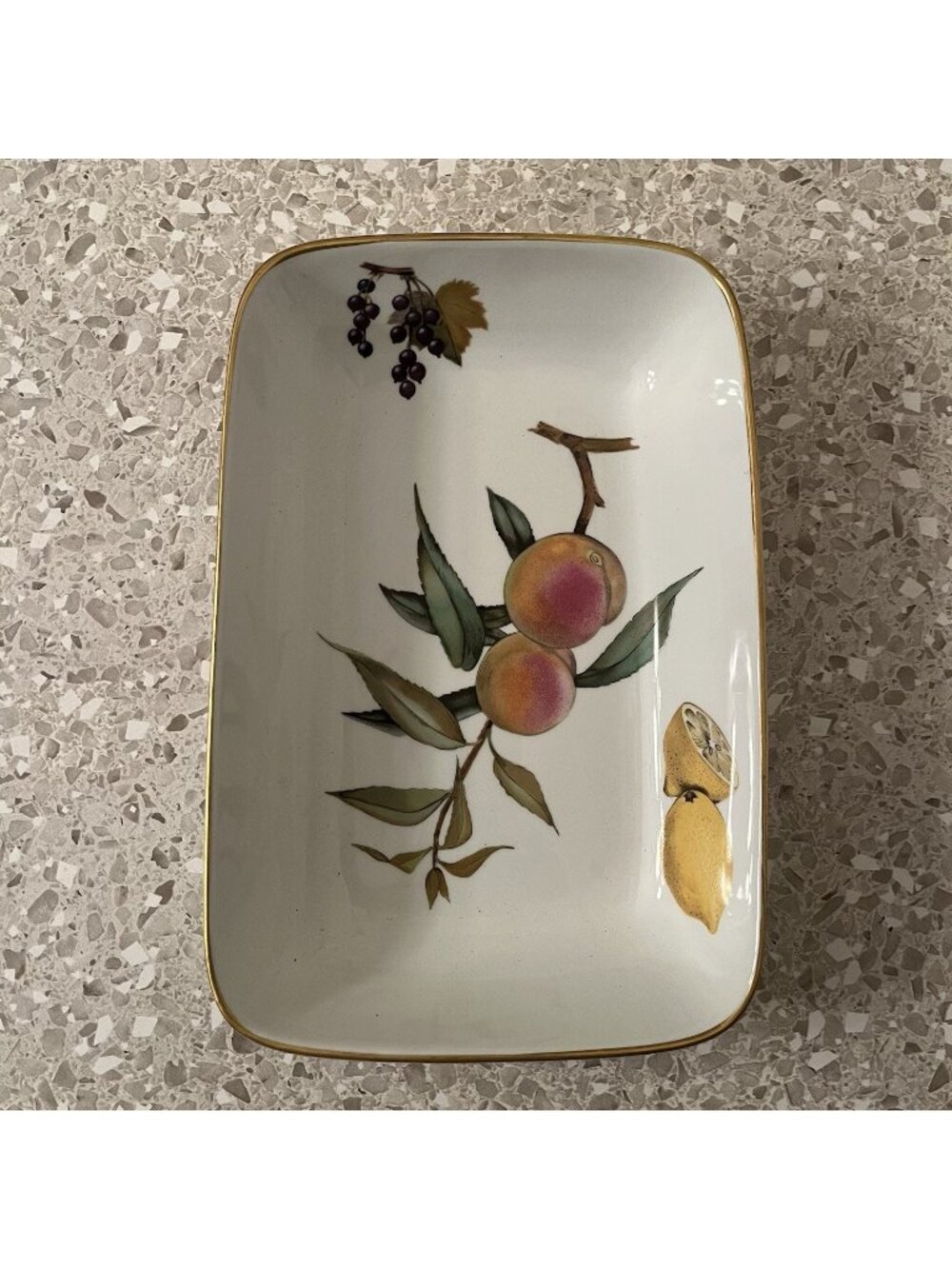 Royal Worcester Evesham Rectangle Serving Dish Approx 10" x 7" Peach Lime Grapes